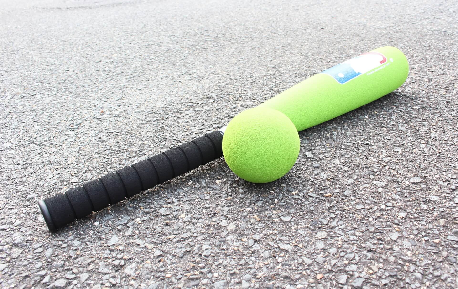 ソフトボールのバットを選ぶならボールとの関係に注目してみよう! ソフトボールのバットを選ぶならボールとの関係に注目してみよう!