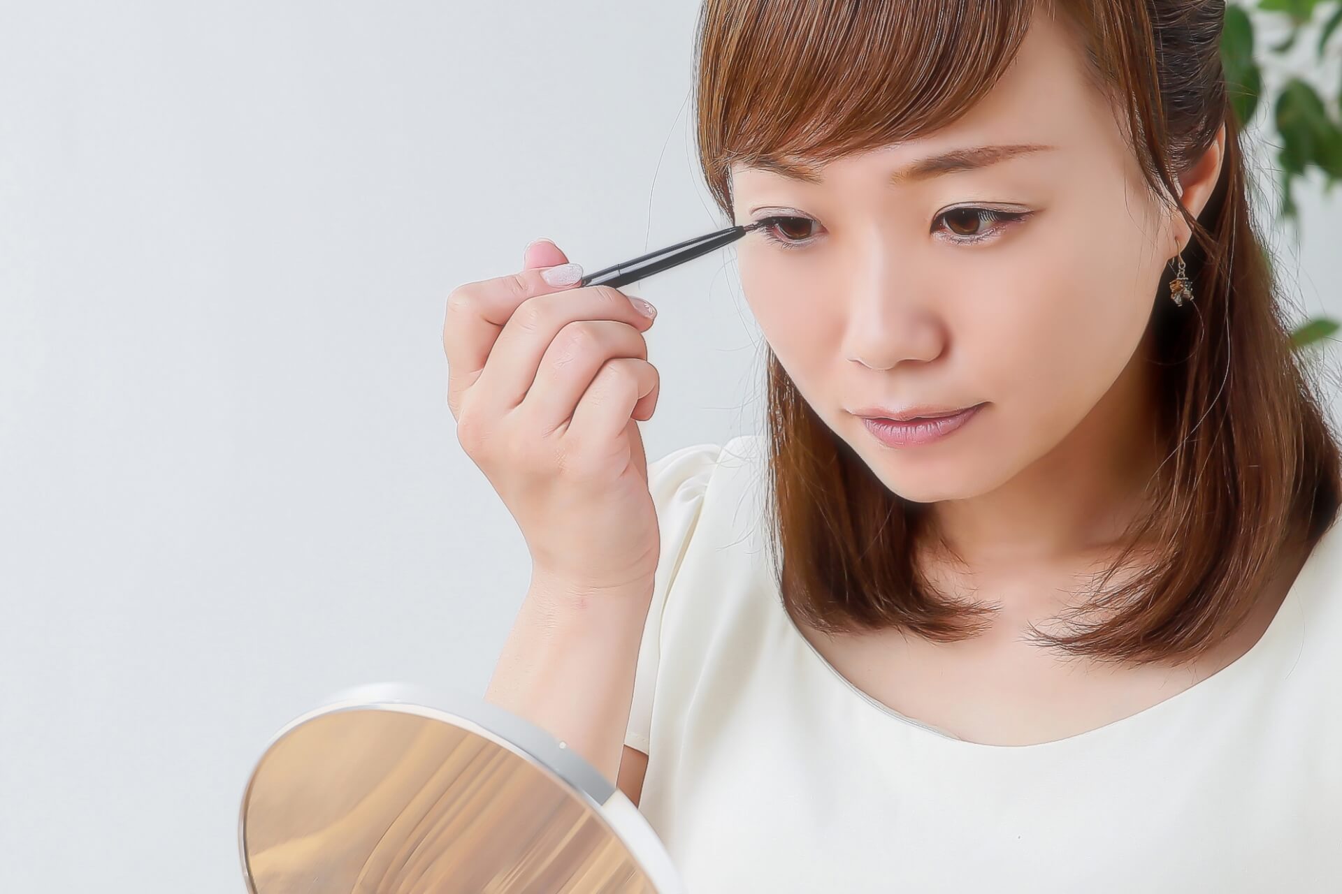 パーティーはTPOが大事!結婚式向けおすすめアイメイク術 パーティーはTPOが大事!結婚式向けおすすめアイメイク術