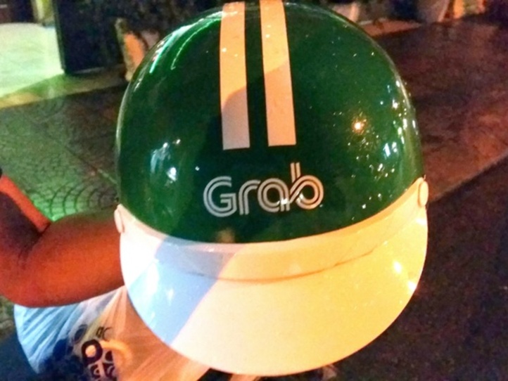 メータータクシーより安いタクシー!配車アプリGrab Carの使い方