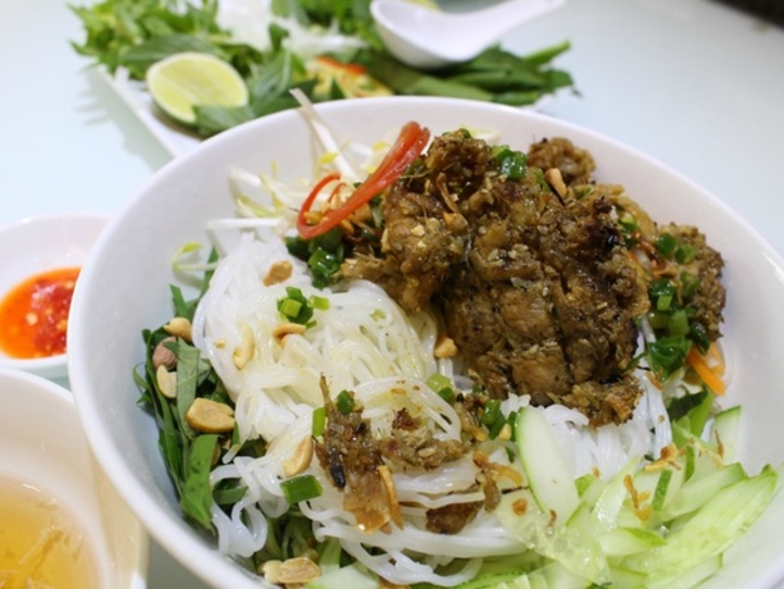 ベトナム人の国民食はフォーじゃない?「ブン」とはどんな麺料理?