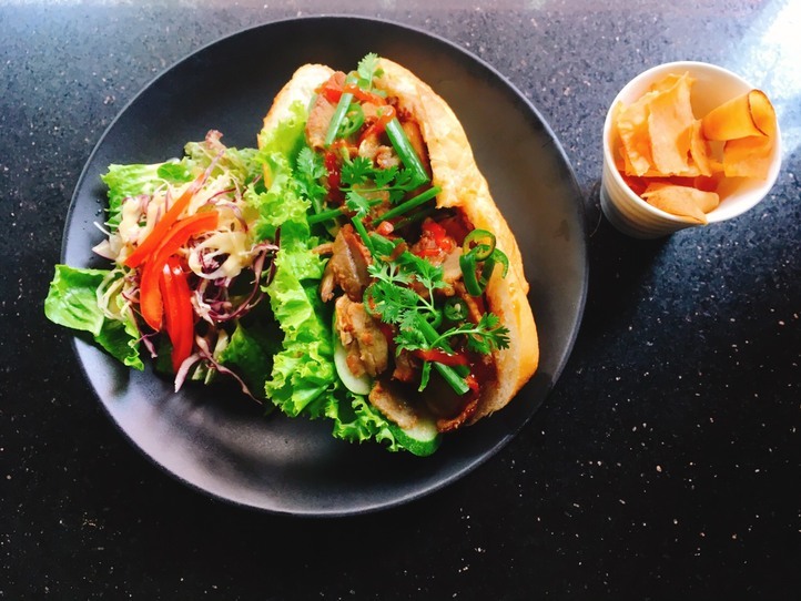 サンドイッチ専門店でおしゃれバインミーを食べよう ~「Journeys Sandwich Café」