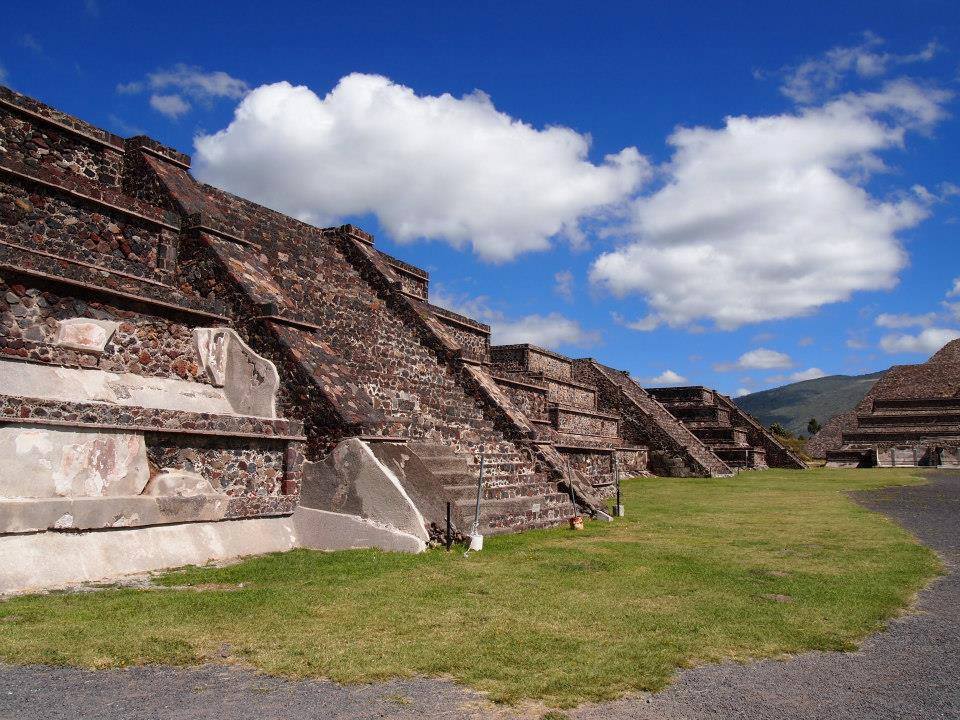 文明はやっぱりスゴい！？神秘なるメキシコの遺跡に行ってみた。 | コ