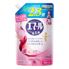 エマール アロマティックブーケの香り 特大つめかえ 920mL
