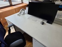 ウルトラワイド32インチ液晶完備。ストレスフリーで働けます!