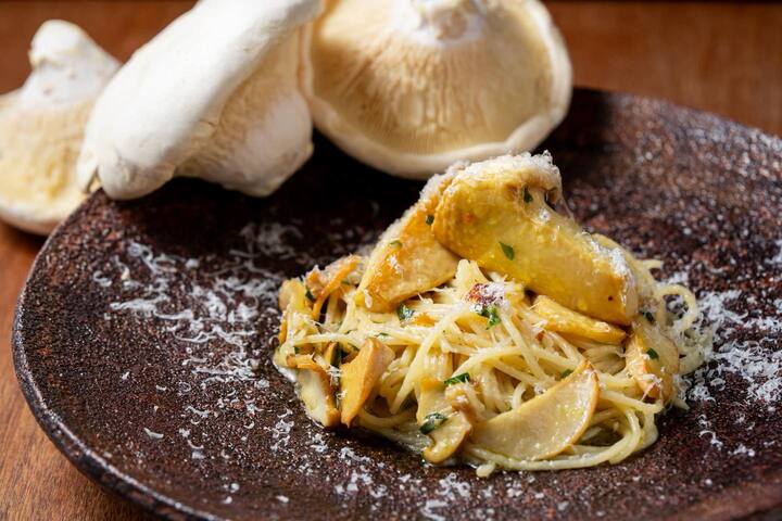 女鹿平あわび茸のスパゲッティ アーリオ・オーリオ・エ・ぺぺロンチーノ