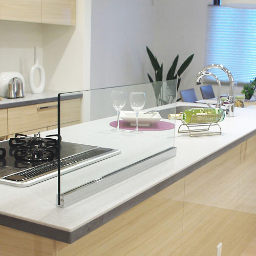 Ihクッキングヒーターの前の ガラス間仕切りにオススメ なのは Ookabe Glass 透明サービス 透明プライス