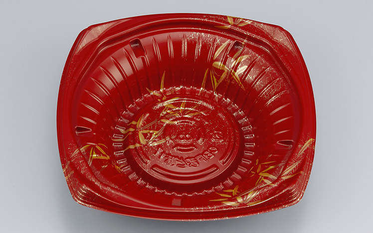 【トラキチさま】使い捨て丼容器　CBFまど味18ボーダ赤本体/蓋セット　450枚 CBFまど味18 ボーダ赤本体 | 製品詳細 | シーピー化成株式会社