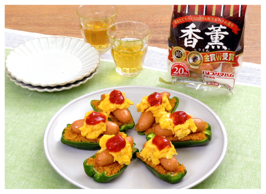 ウインナーのピーマンカップオムライス