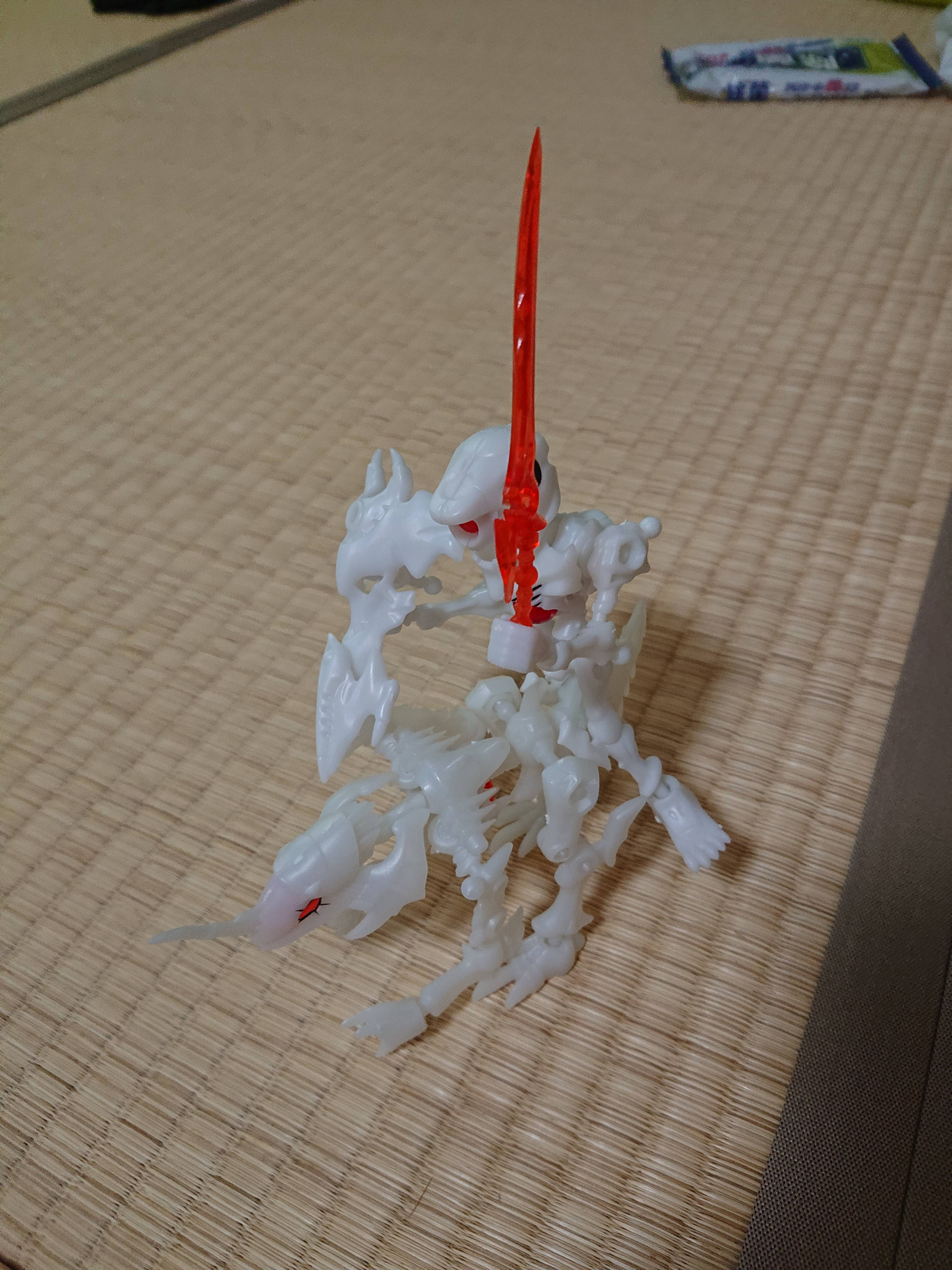 白い騎士 カバヤ食品株式会社