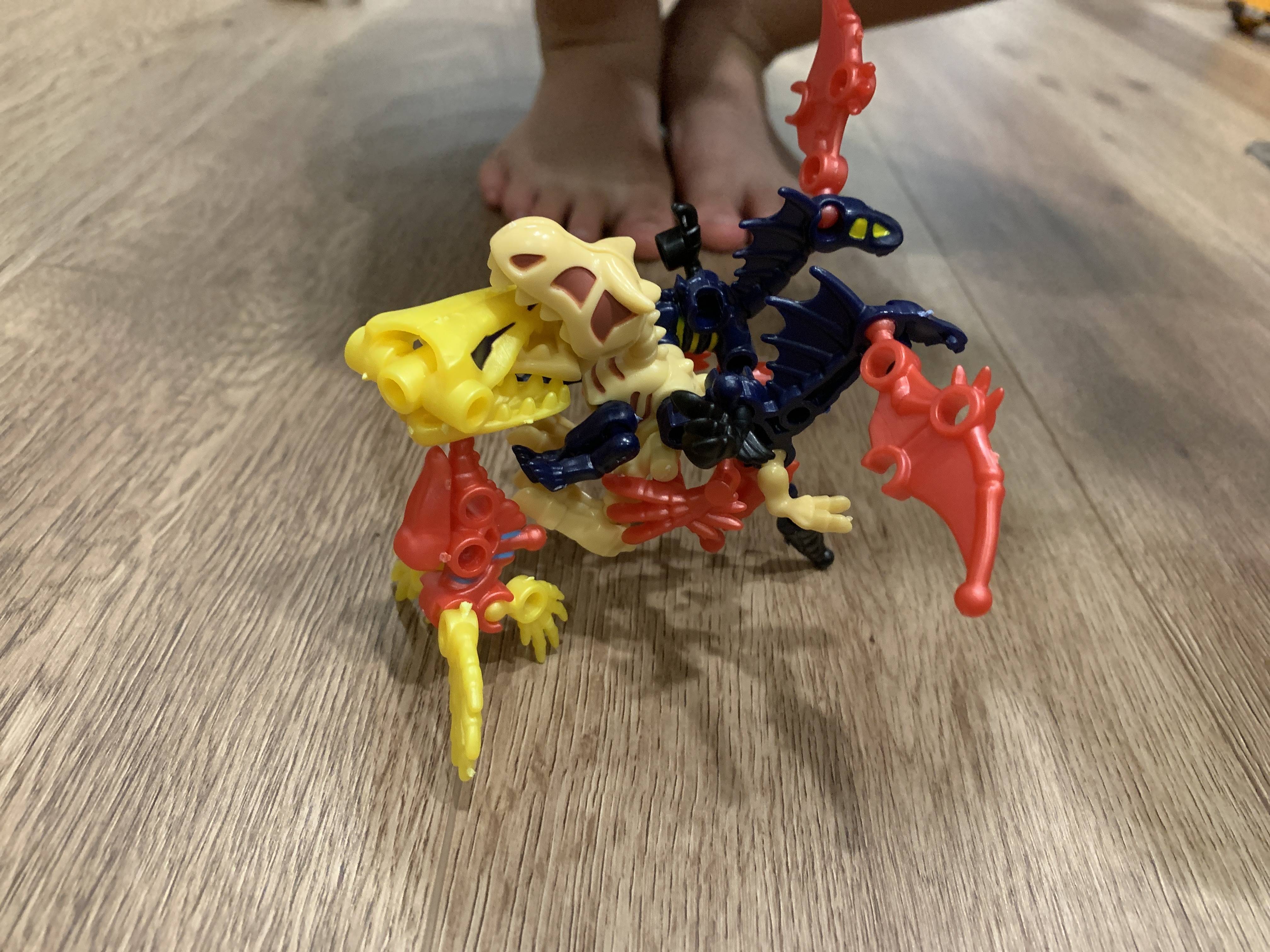 激しい戦い カバヤ食品株式会社