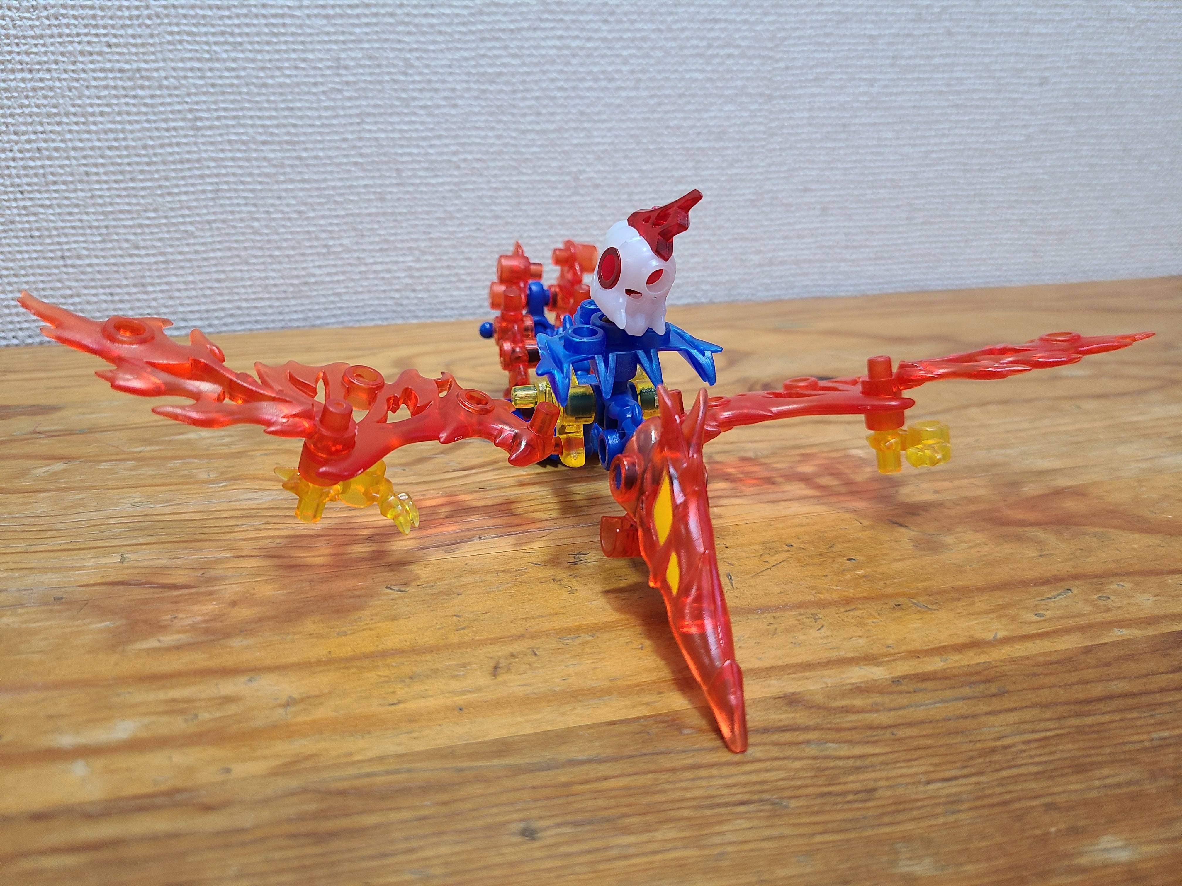ファイヤープテラノドン | カバヤ食品株式会社
