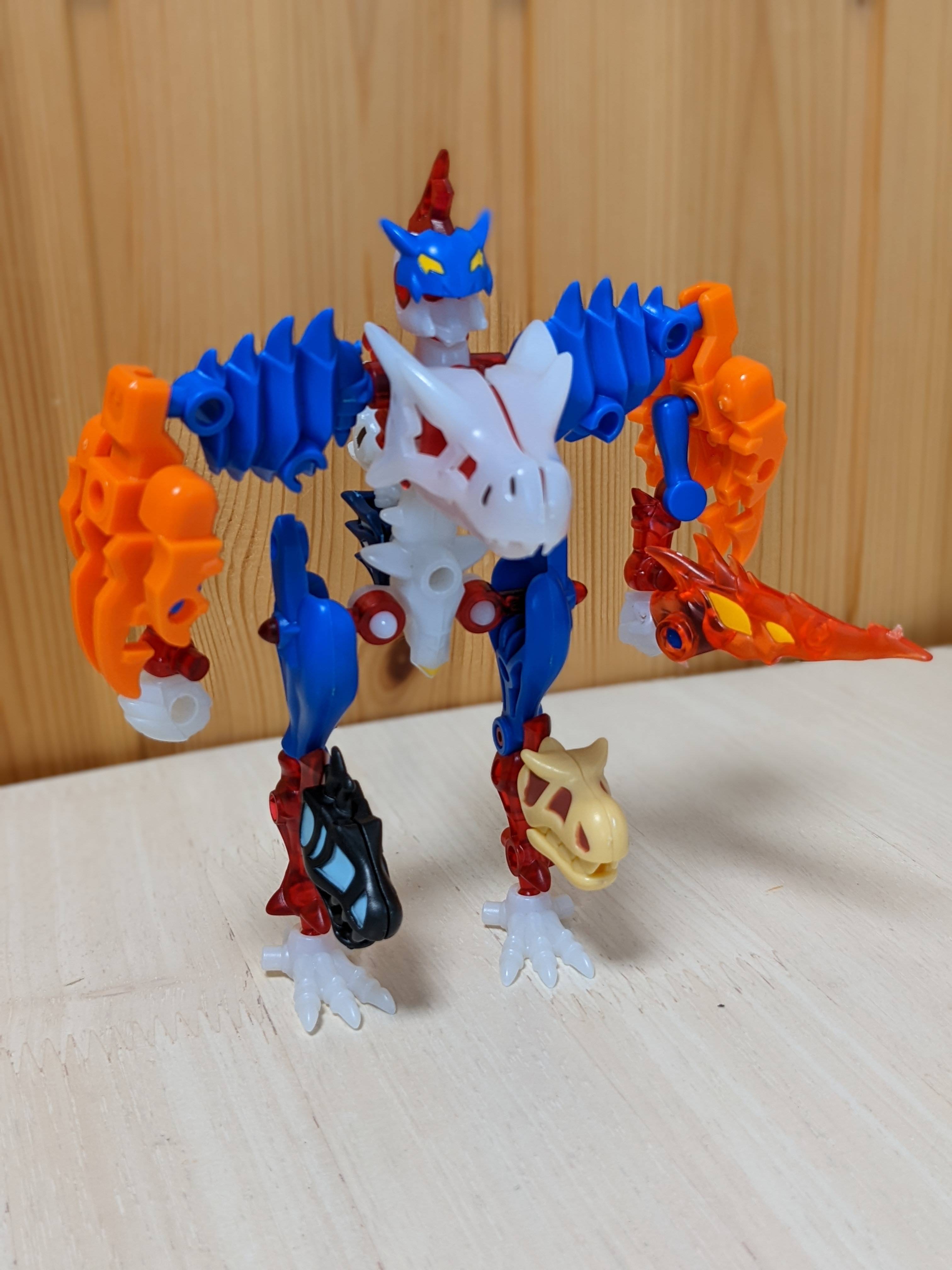 ホネホネギガントパラディン | カバヤ食品株式会社