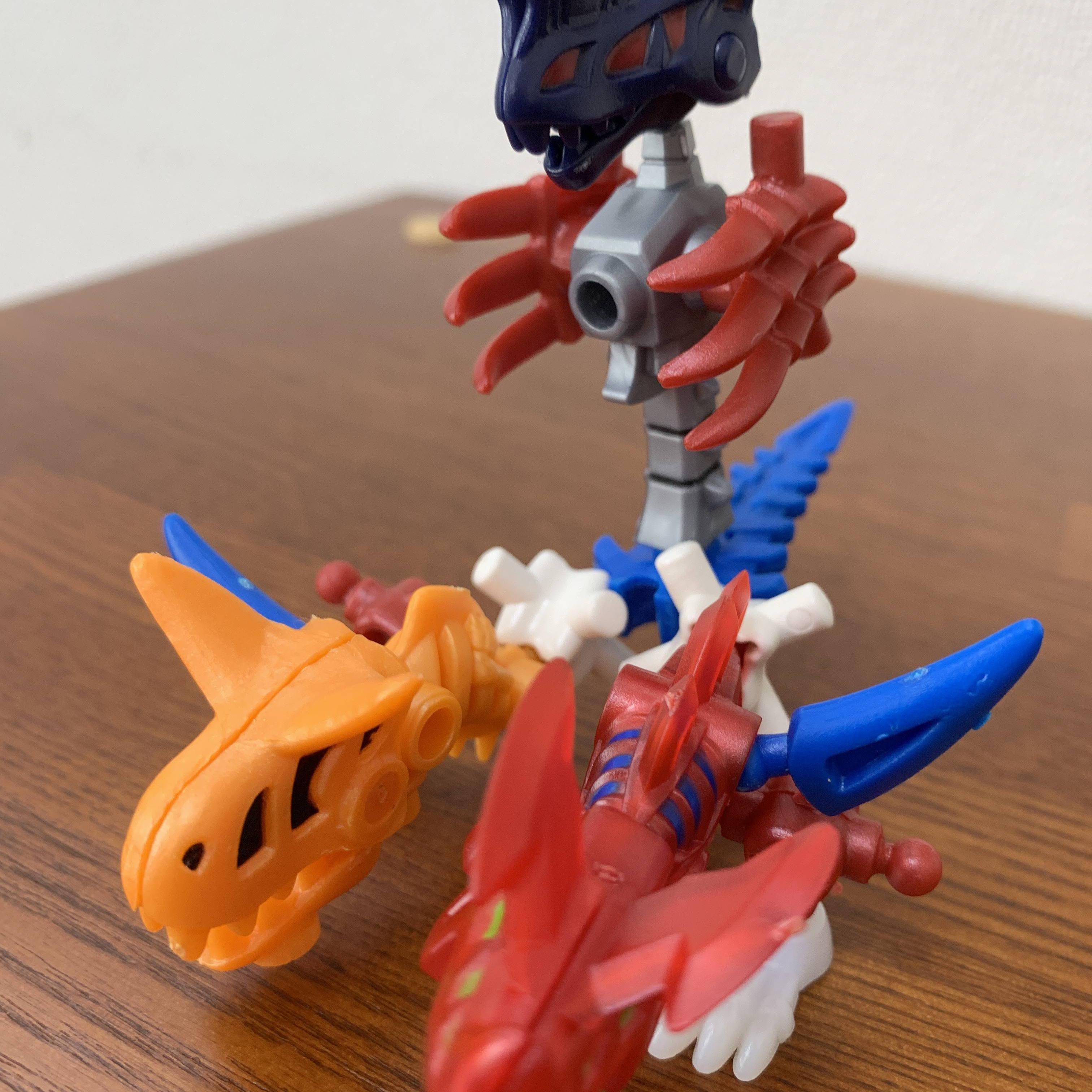 ほねほねケルベロス | カバヤ食品株式会社