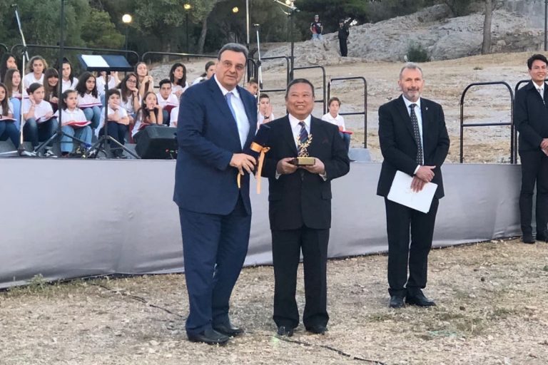 中華奧會榮獲國際奧林匹克學院獎座 國際奧會主席親自道賀