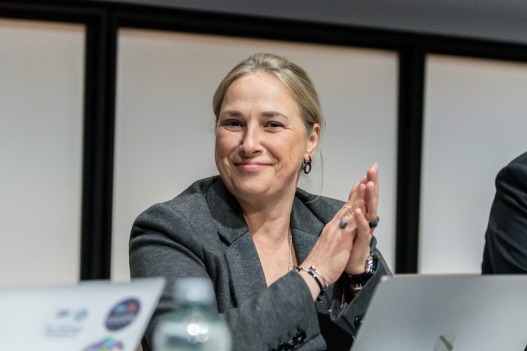 世界水中運動聯盟主席 Anna Arzhanova 當選新任國際世界運動總會主席