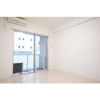 NIKKO APARTMENT HOUSE