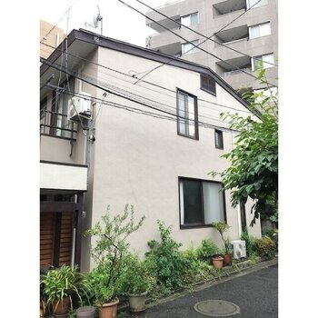 代々木5丁目貸家