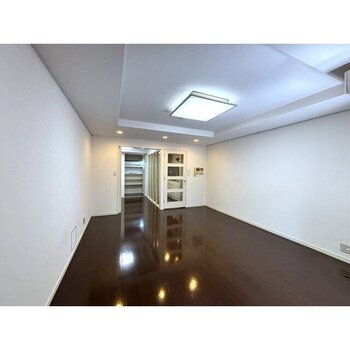 ZEL COURT AOYAMA