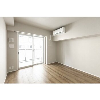 LIBR GRANT 西新宿WEST