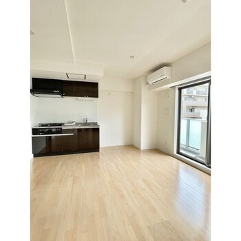 BREEZE TERRACE