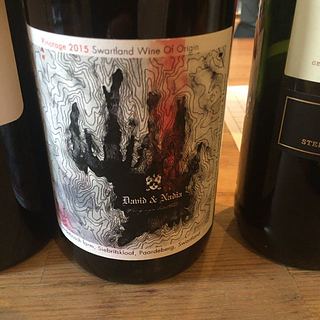 David & Nadia Contour Series Pinotage(デイビッド＆ナディア コンツアー・シリーズ ピノタージュ)