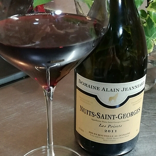 Dom. Alain Jeanniard Nuits Saint Georges Les Poisets