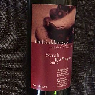 Eva Wagner im Einklang mit der Natur Syrah