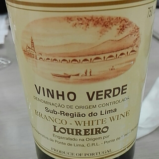 Adega Ponte de Lima Vinho Verde Loureiro
