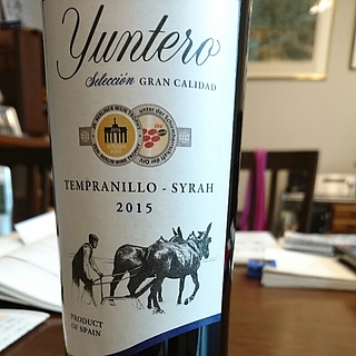 Yuntero Tempranillo Syrah(ユンテロ テンプラニーリョ シラー)