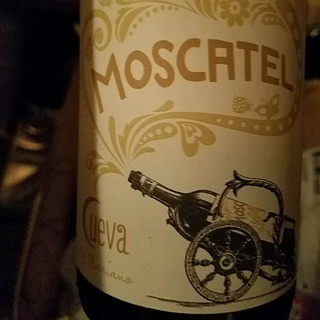 Cueva by Mariano Moscatel