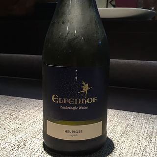 Elfenhof Heuriger(エルフェンホーフ ホイリゲ)
