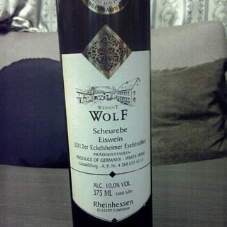 Weingut Wolf Scheurebe Eiswein(ヴァイングート・ヴォルフ  ショイレーベ アイスワイン)