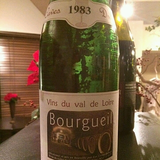 Caves Duhard Bourgueil(カーヴ・デュアール ブルグイユ)