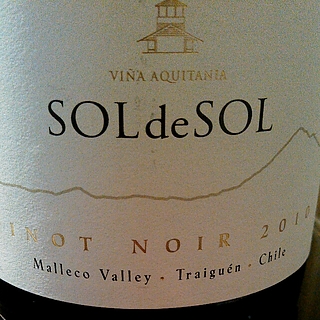 Aquitania Sol de Sol Pinot Noir