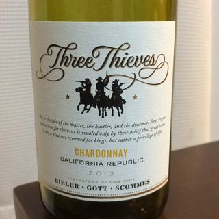 Three Thieves Chardonnay(スリー・シーヴス シャルドネ)