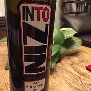 Into Zin(イントゥ ジンファンデル)