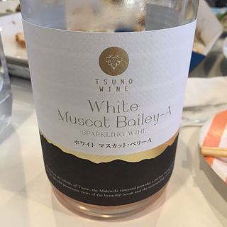Tsuno Wine White Muscat Bailey A Sparkling