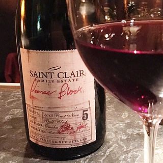 Saint Clair Pioneer Block 5 Bull Block Pinot Noir(セント・クレア パイオニア・ブロック 5 ブル・ブロック ピノ・ノワール)