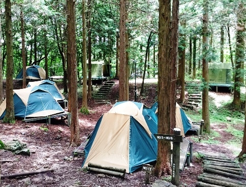 休暇村茶臼山高原チャウシカノ森キャンプ場 デジキュー q場