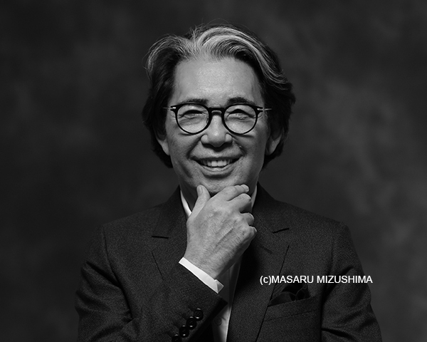 「高田賢三」の栄光と挫折が明らかに─『夢の回想録 高田賢三自伝』がリリース