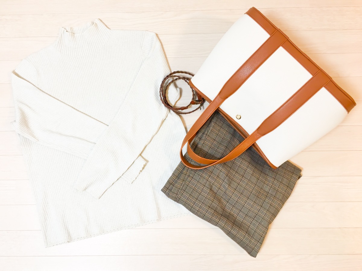 UNIQLOハイネックニットが上品見え! 1290円なんて信じられない