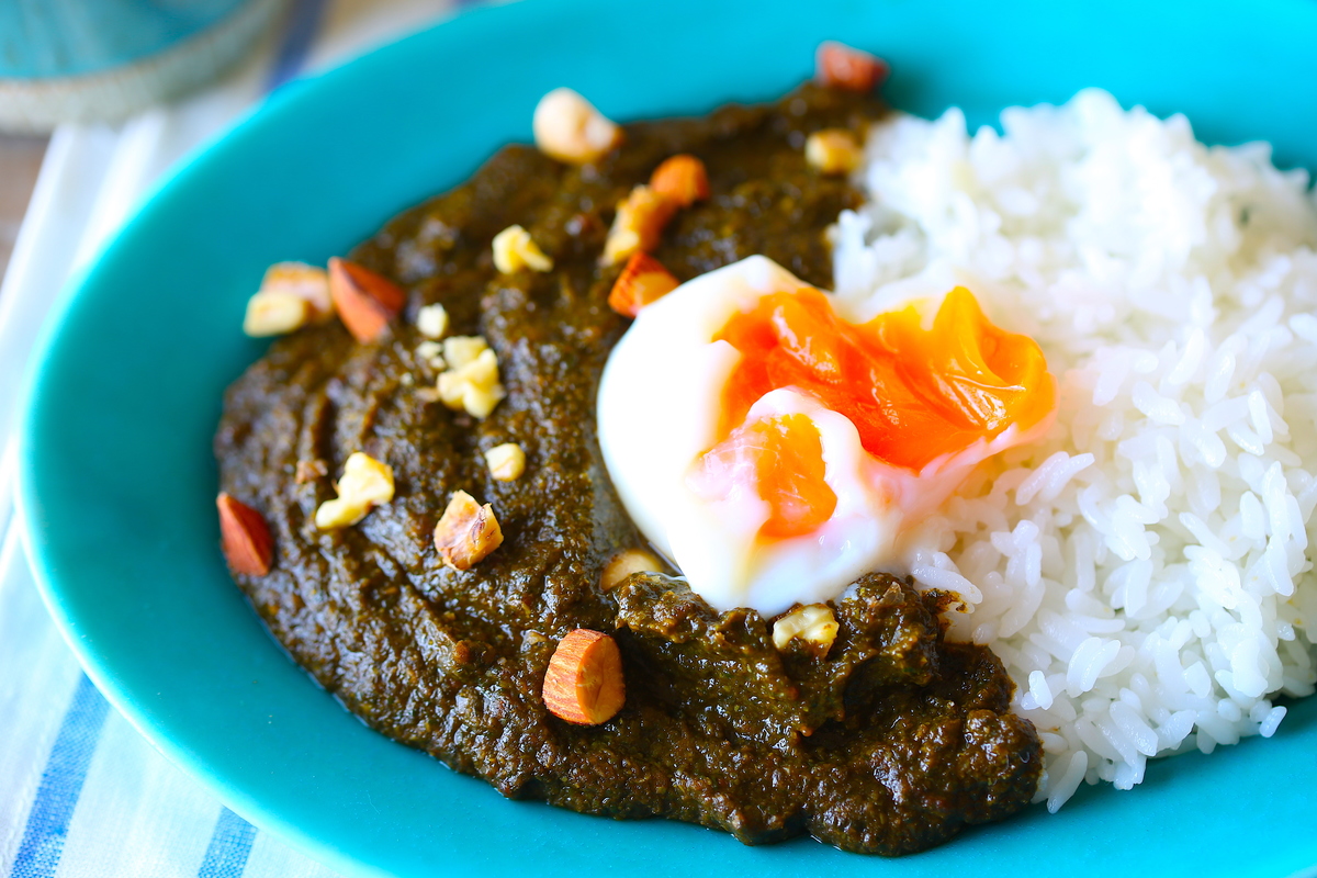 レンジですぐ作れる「ほうれん草カレー」が美味しくてヘルシー!
