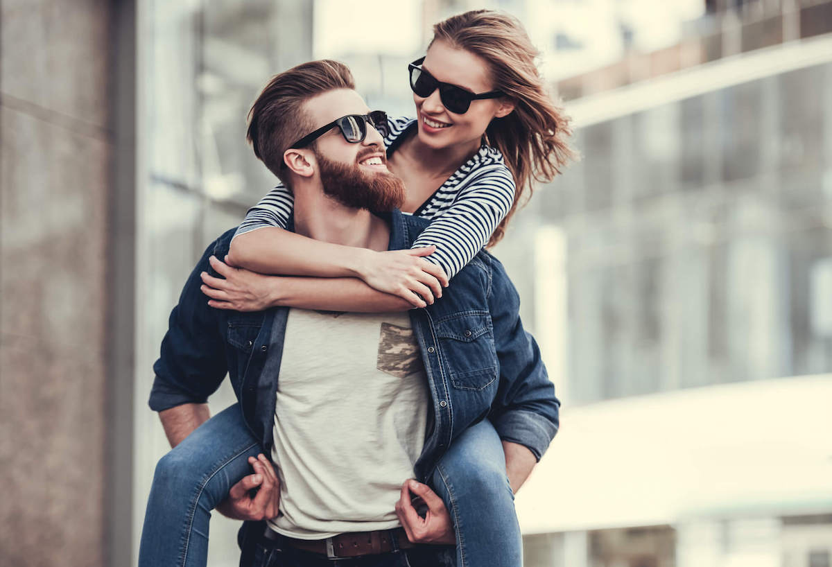 “一回り年下彼氏”と付き合っているときあるある8選