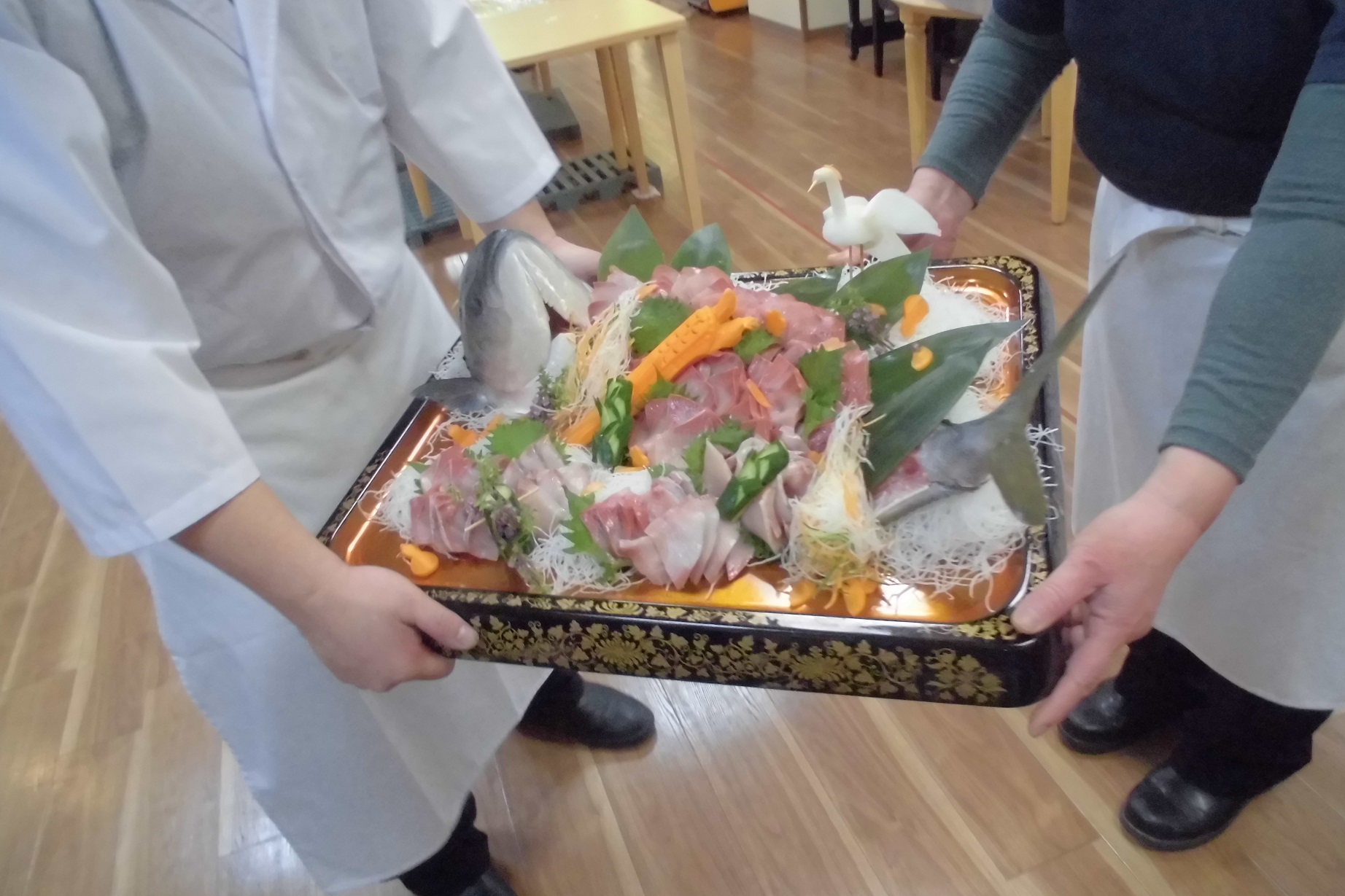 マグロ一匹分のお刺身