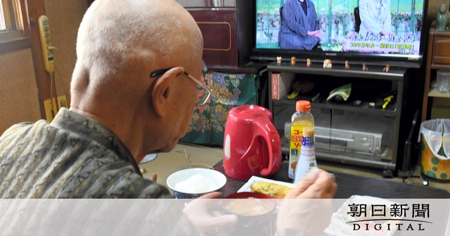 広がる孤食、70歳以上の女性最多　一人の食事で栄養バランスに偏り：朝日新聞デジタル