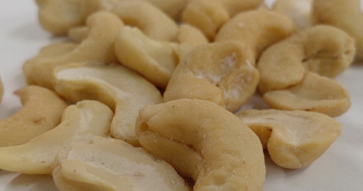 カシューナッツ表示義務化へ 食物アレルギー「著しく増加」 消費者庁 | 毎日新聞