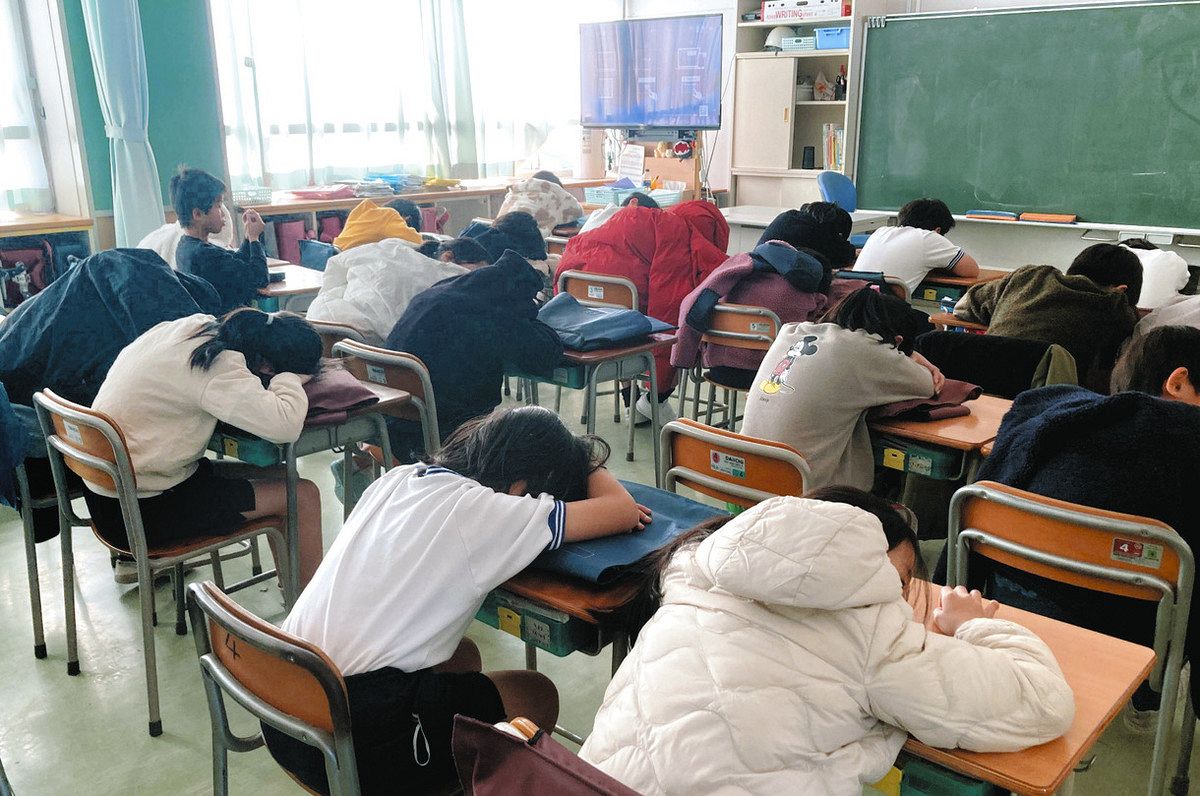 小学5年生のアイデアで始まった「給食後のお昼寝タイム」 その効果は? 児童が全校アンケートで分析も:東京新聞デジタル