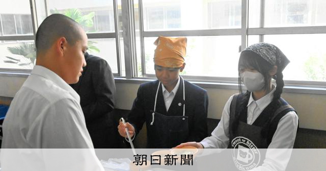 全国最多の1日8万食を供給　横浜市でようやく中学の全員給食開始：朝日新聞