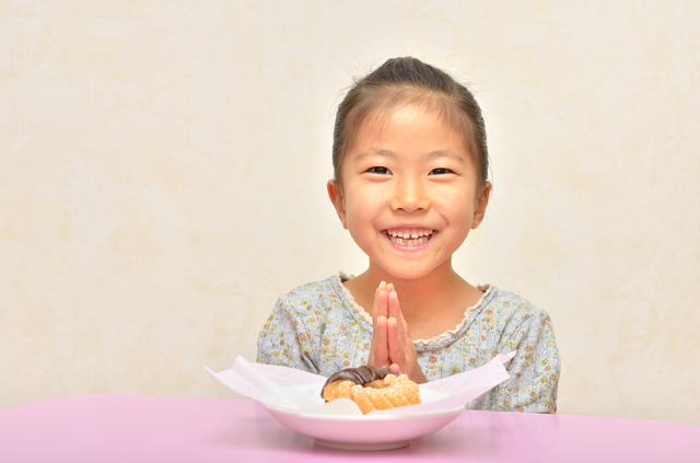 子どものおやつ｜目的や与え方、手作りは必要？レシピや体験談も｜cozre[コズレ] 子育てマガジン