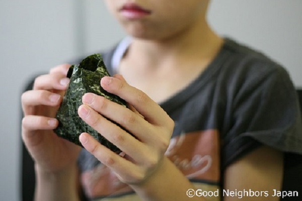 【取材】給食が無くなる冬休み「栄養格差」が拡大…国際NGOが支援を強化